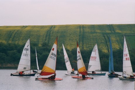 Spring racing on Kinghorn Loch
